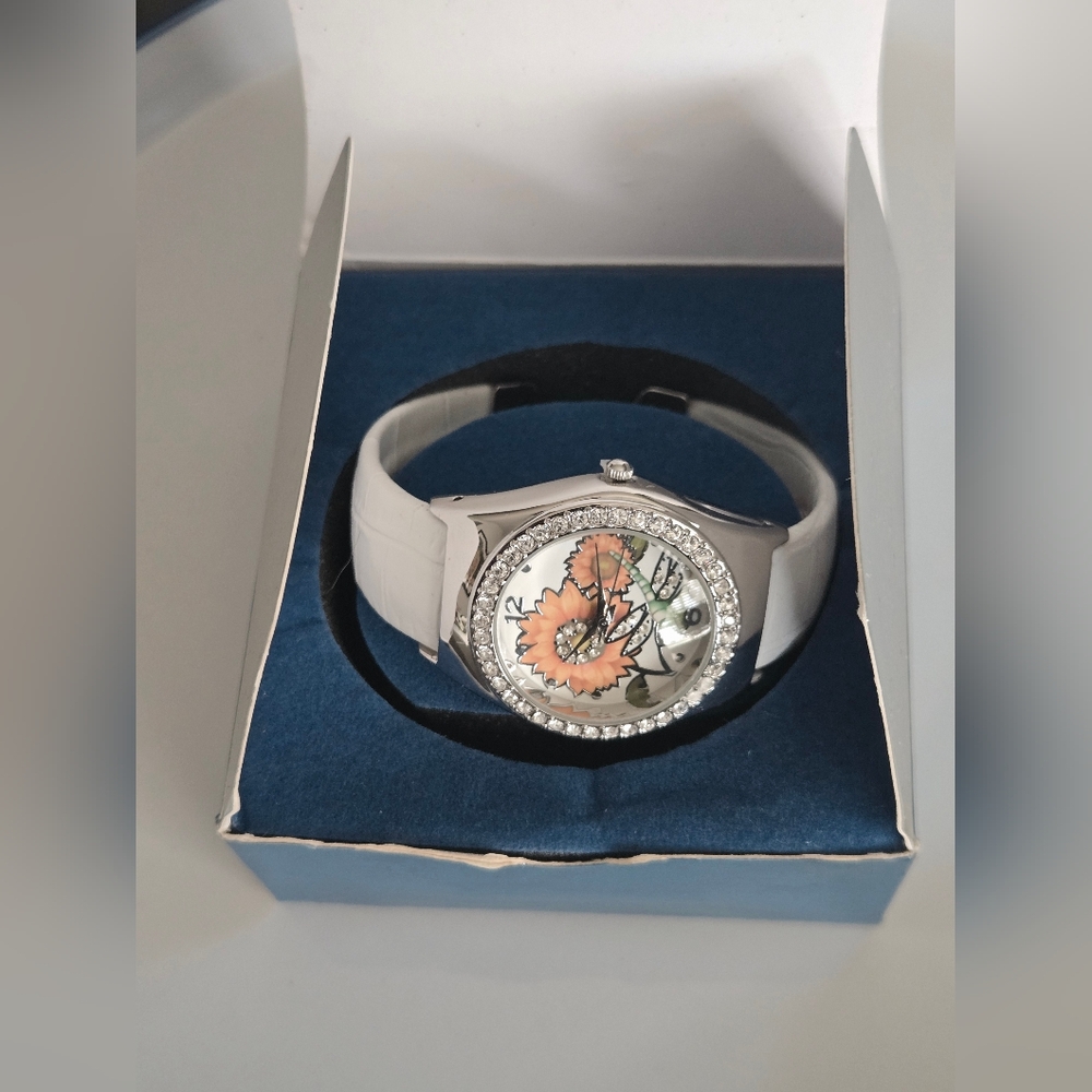 Avon Sunflower Dragonfly Silver Tone Rhinestone Watch NWOT Floral Bracelet Watch - Picture 3 of 13